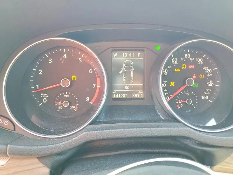 2016 VOLKSWAGEN PASSAT SE  