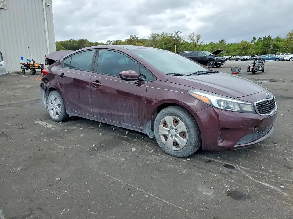 2018 KIA FORTE LX  