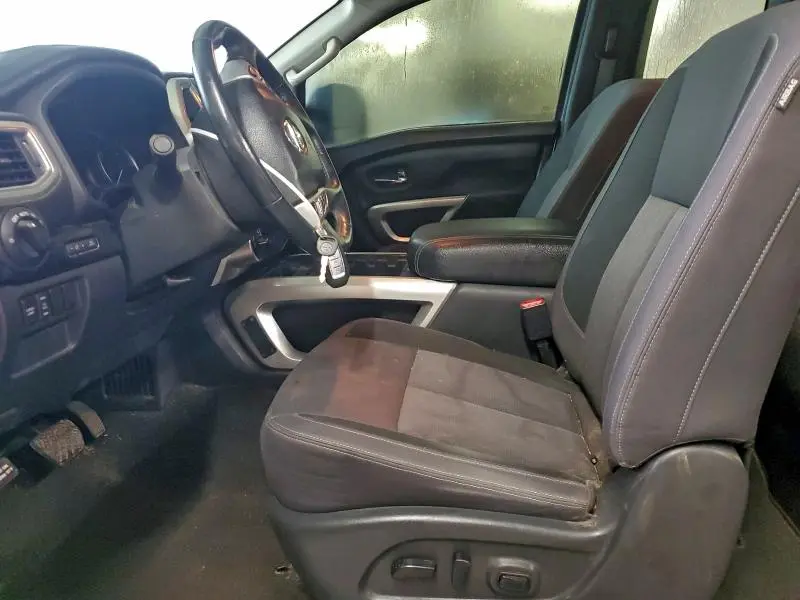 2020 NISSAN TITAN SV  