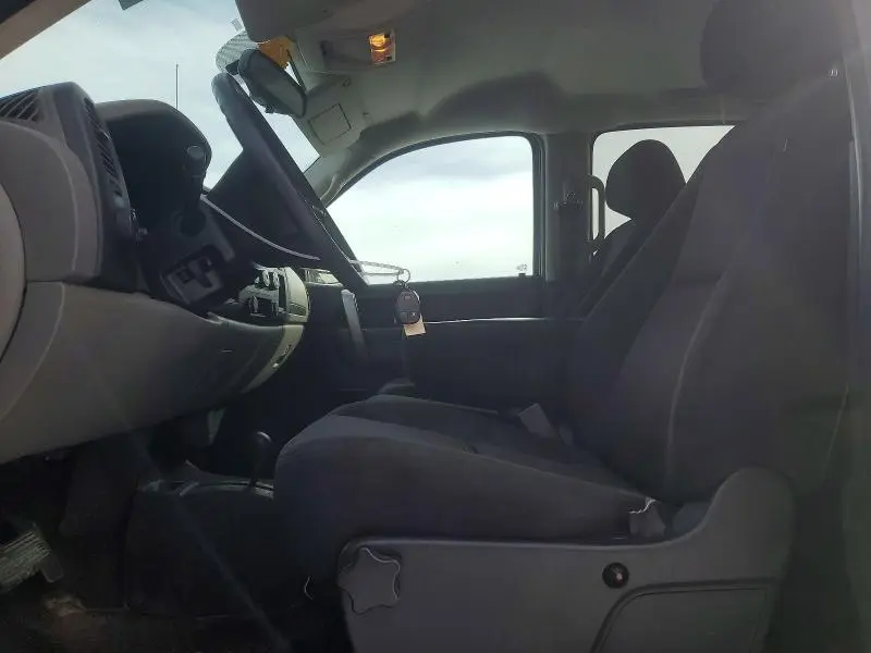 2011 CHEVROLET SILVERADO K1500 LS  