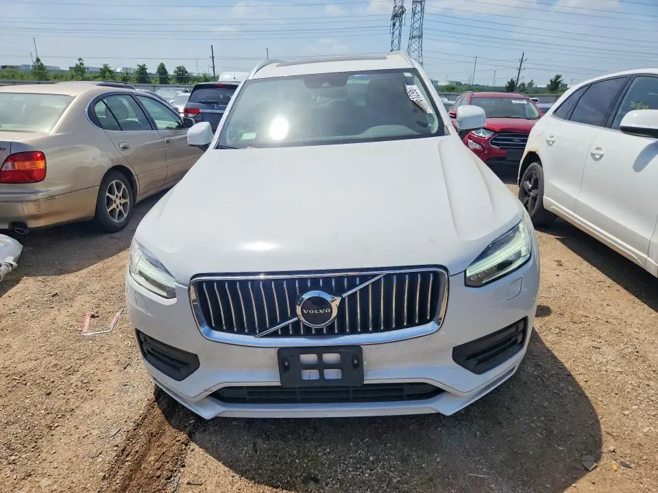 2022 VOLVO XC90 T5 MOMENTUM  