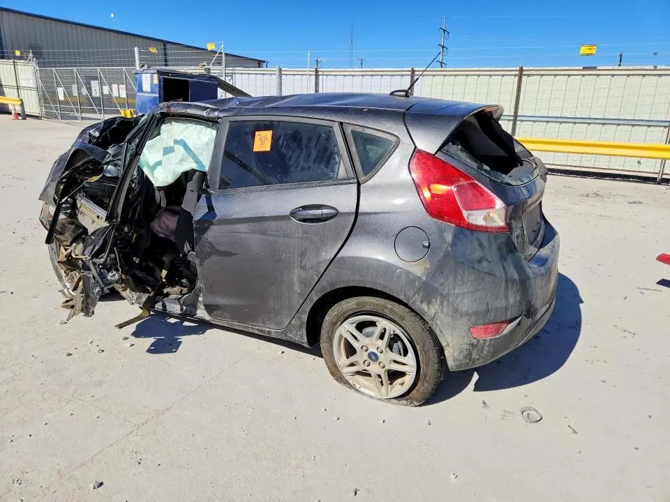 2018 FORD FIESTA SE  