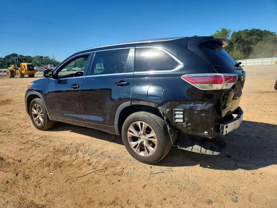 2015 TOYOTA HIGHLANDER XLE  