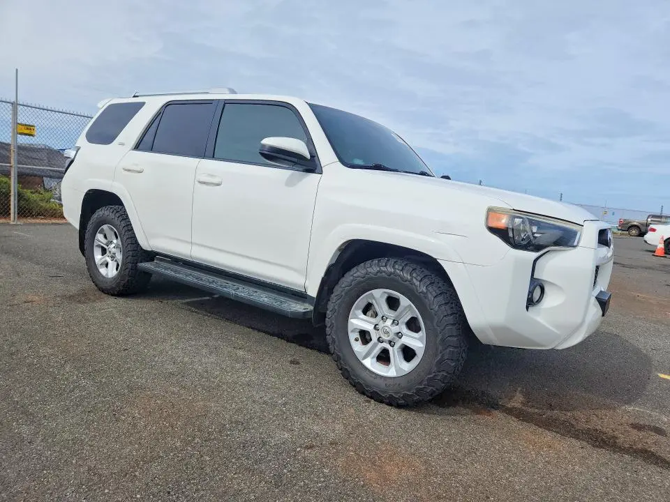 2018 TOYOTA 4RUNNER SR5  