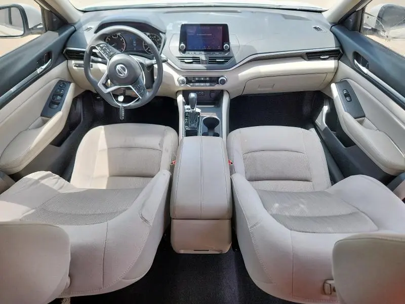 2022 NISSAN ALTIMA SV  