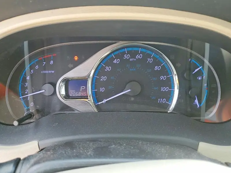 2011 TOYOTA SIENNA XLE 8-PASSENGER  