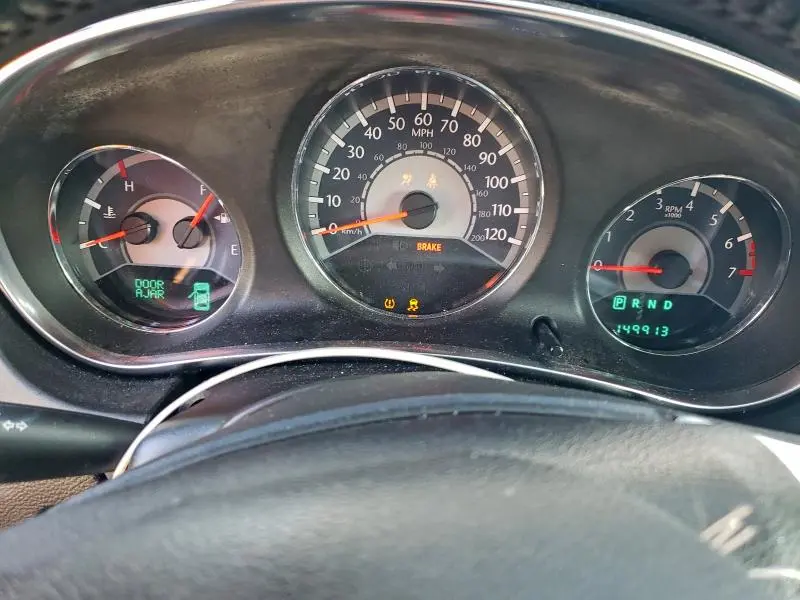 2011 CHRYSLER 200 TOURING  