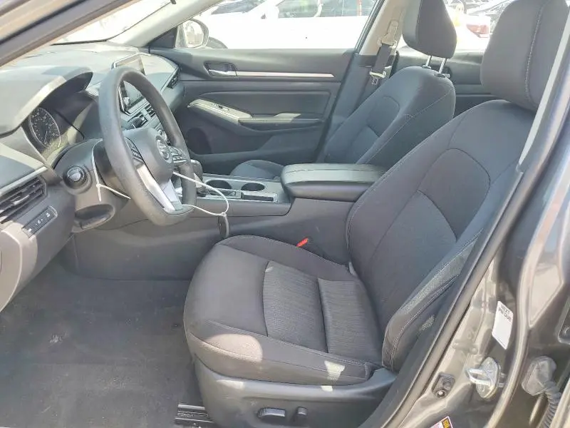 2022 NISSAN ALTIMA SV  