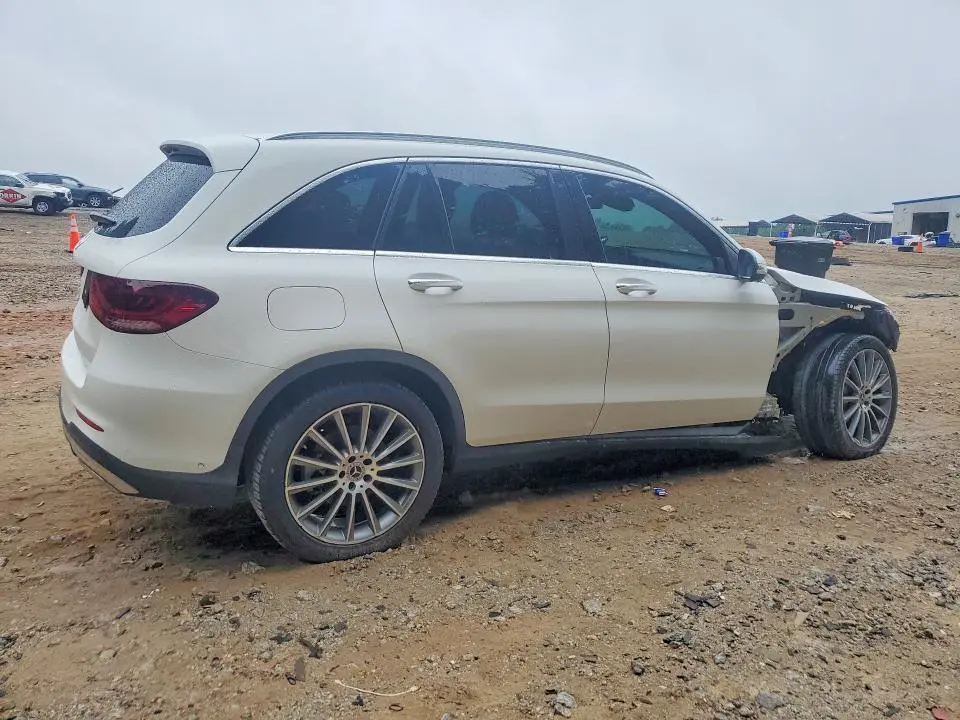 2021 MERCEDES-BENZ GLC 300  