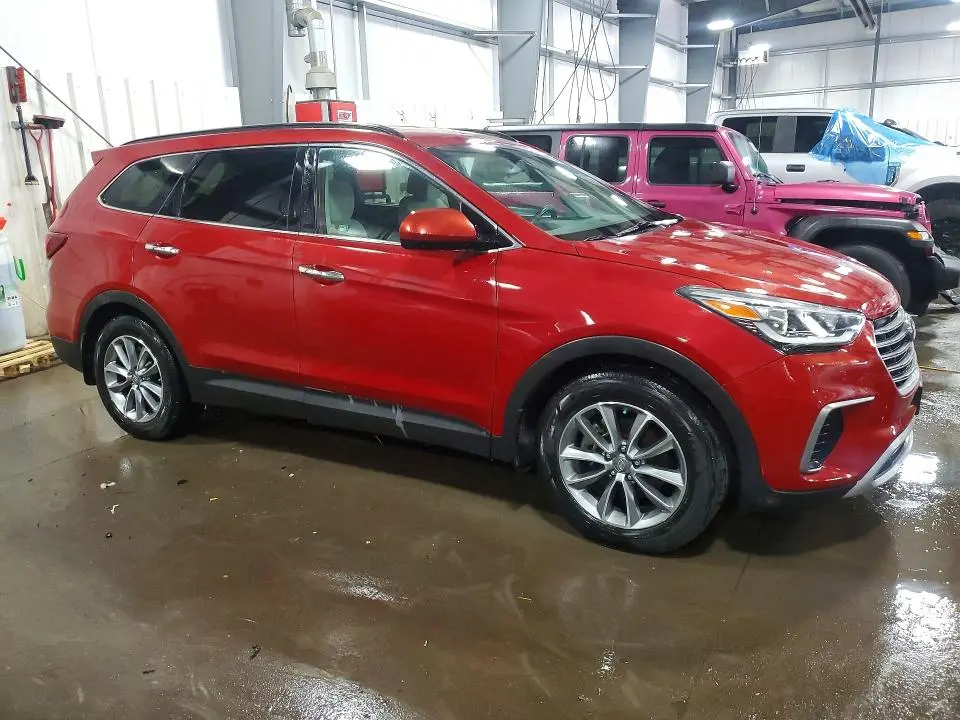 2018 HYUNDAI SANTA FE SE  