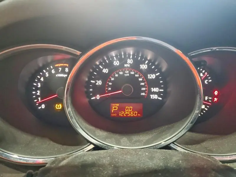 2011 KIA SORENTO BASE  