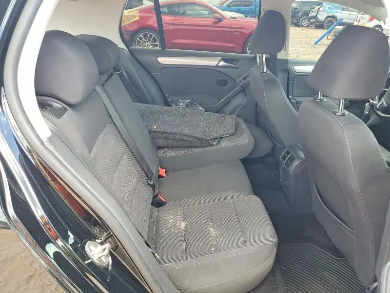 2013 VOLKSWAGEN GOLF   
