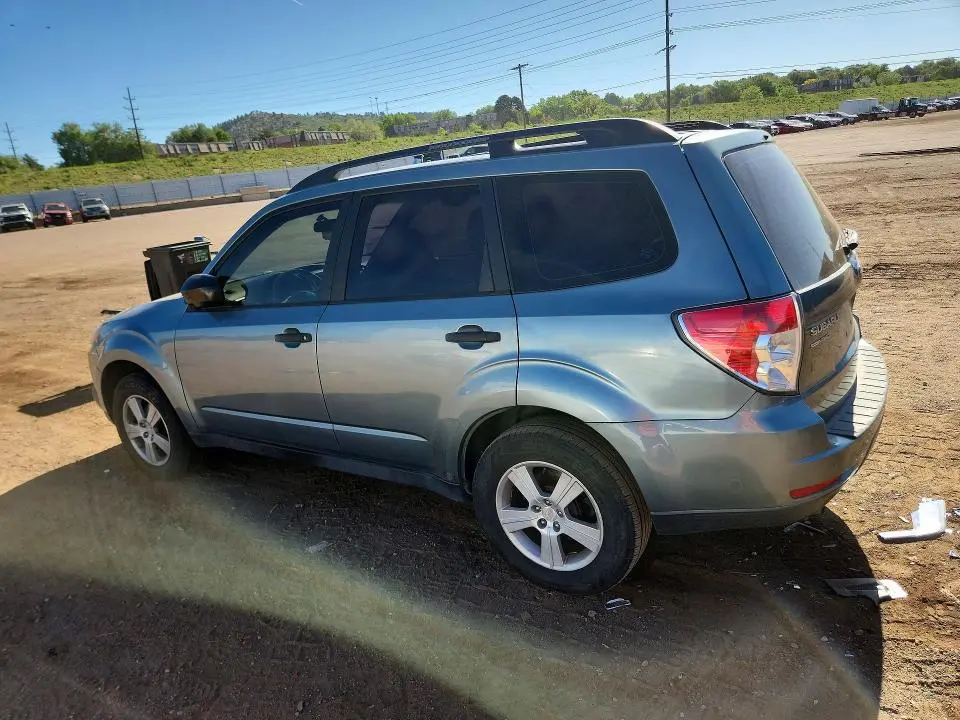 2010 SUBARU FORESTER XS  