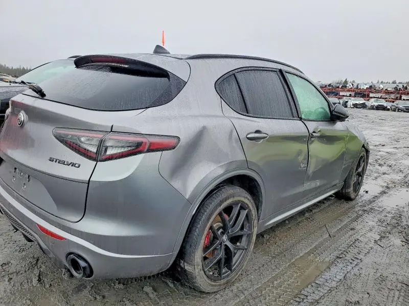 2021 ALFA ROMEO STELVIO TI  