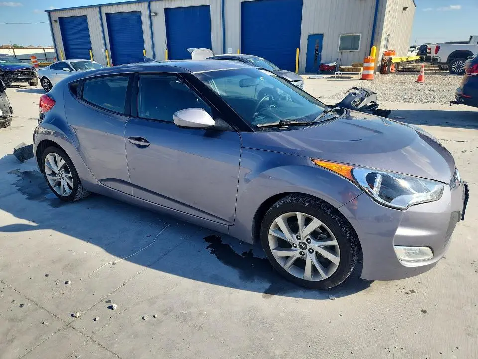 2017 HYUNDAI VELOSTER BASE  