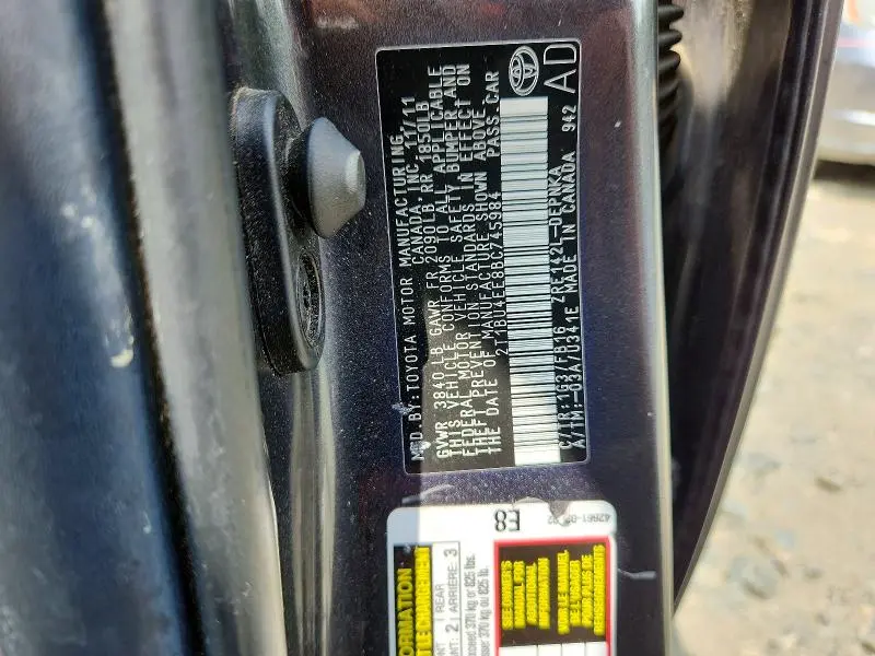 2011 TOYOTA COROLLA LE  