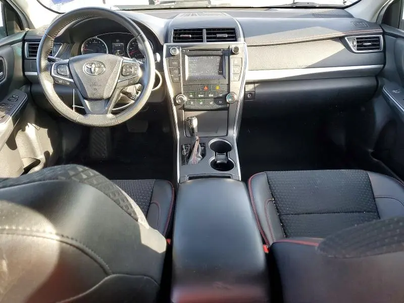 2015 TOYOTA CAMRY SE  