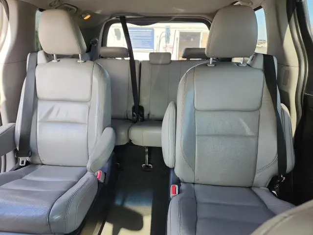 2015 TOYOTA SIENNA XLE  