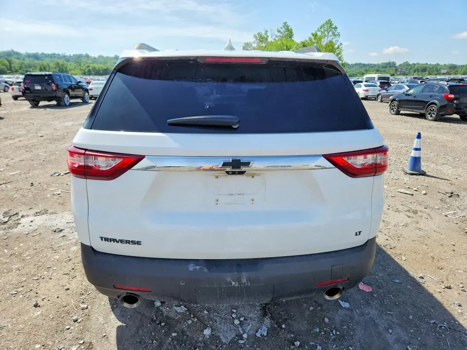 2020 CHEVROLET TRAVERSE LT  