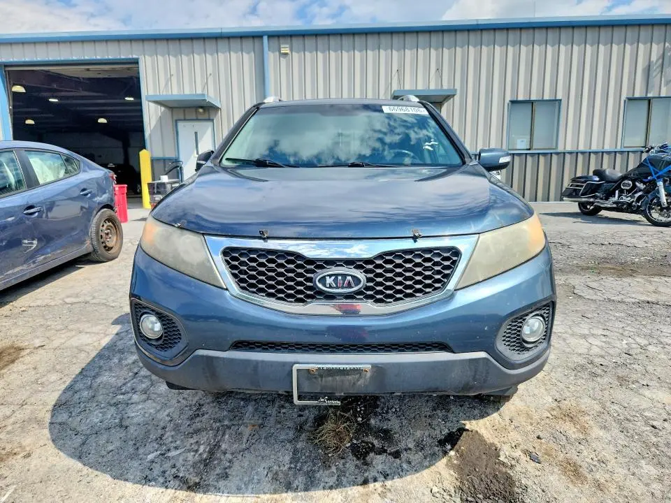 2011 KIA SORENTO LX  