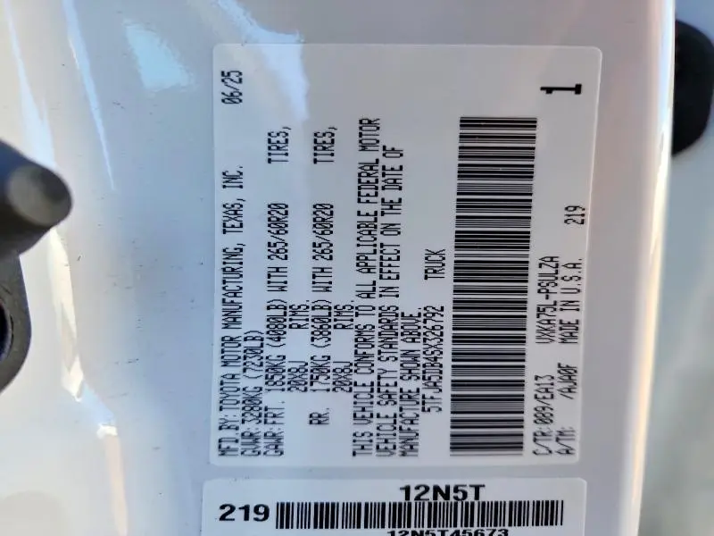 2025 TOYOTA TUNDRA CREWMAX LIMITED  