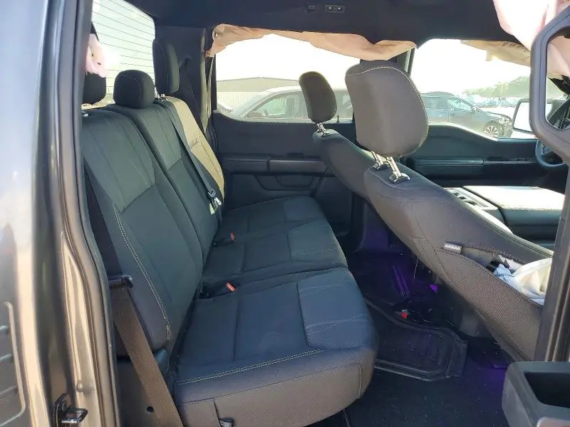 2024 FORD F150 STX  