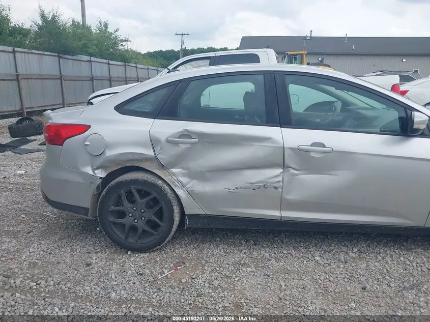 2016 FORD FOCUS SE