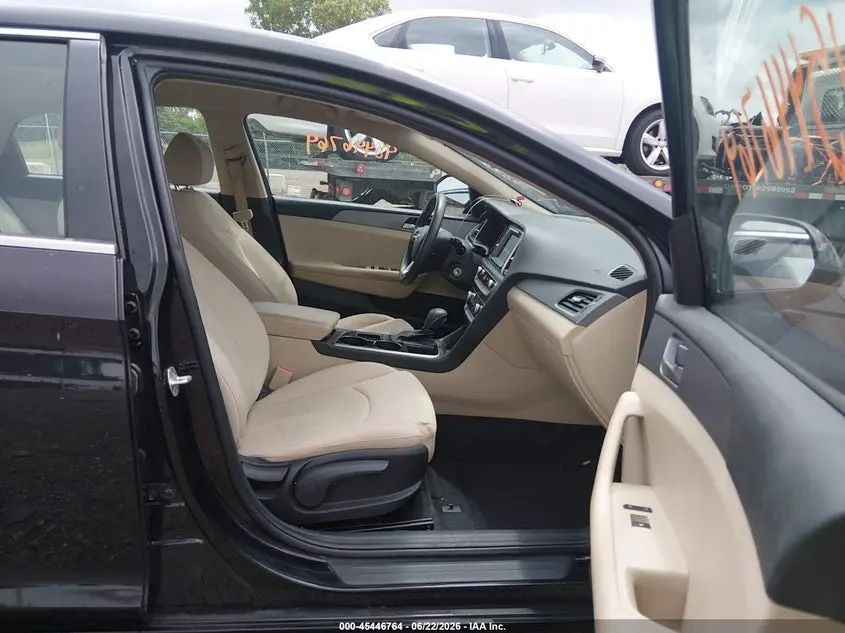2018 HYUNDAI SONATA SE