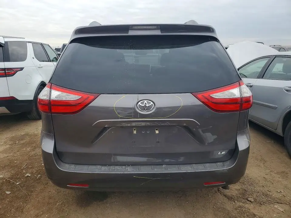 2015 TOYOTA SIENNA LE 8-PASSENGER  