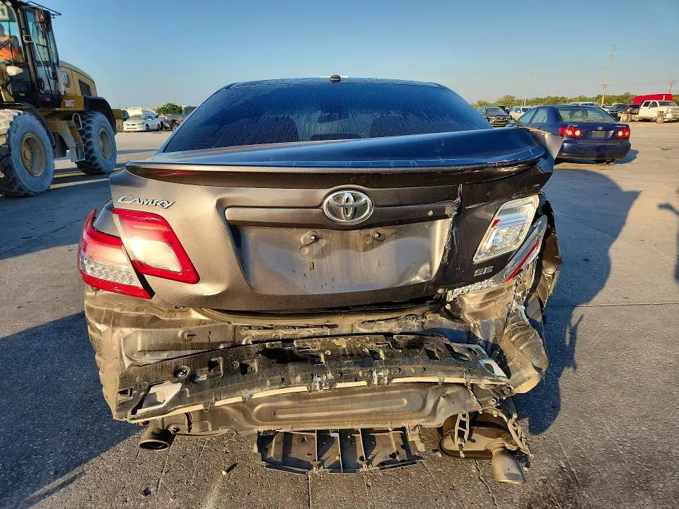2010 TOYOTA CAMRY SE V6  
