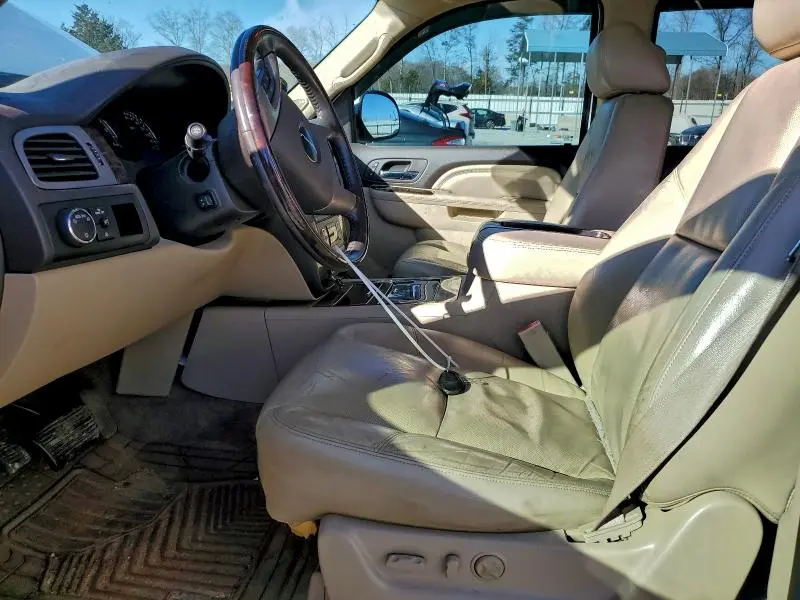 2011 GMC YUKON XL DENALI  