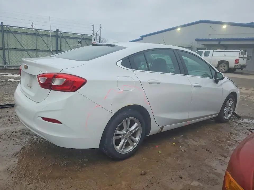 2018 CHEVROLET CRUZE LT  