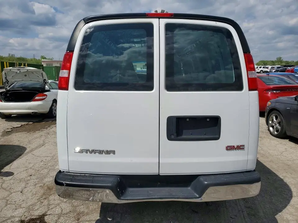 2017 GMC SAVANA G2500  