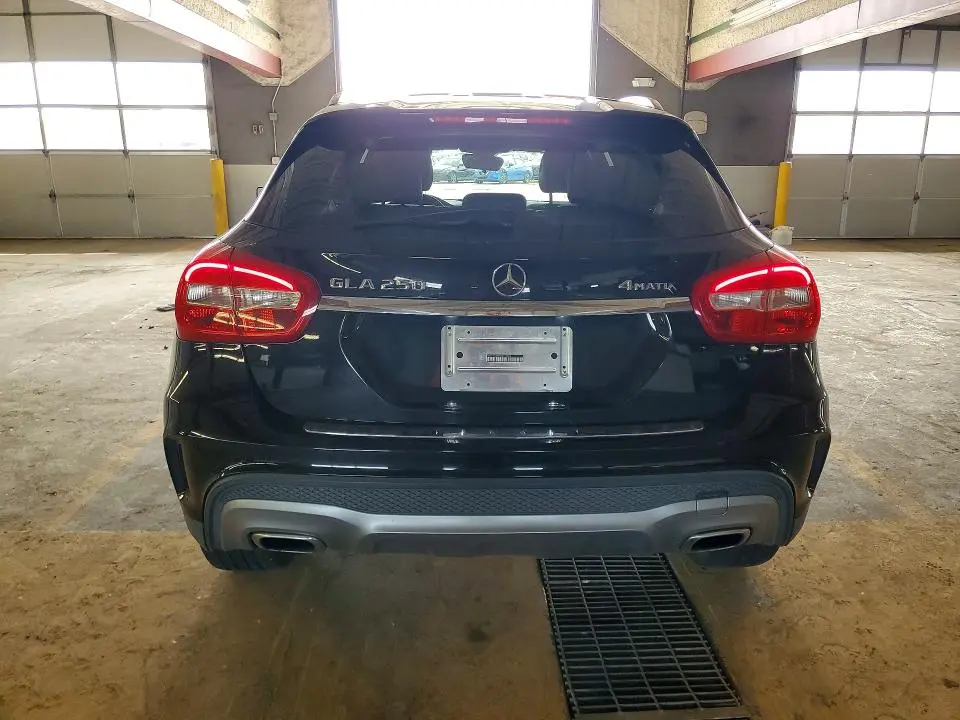 2015 MERCEDES-BENZ GLA 250 4MATIC  