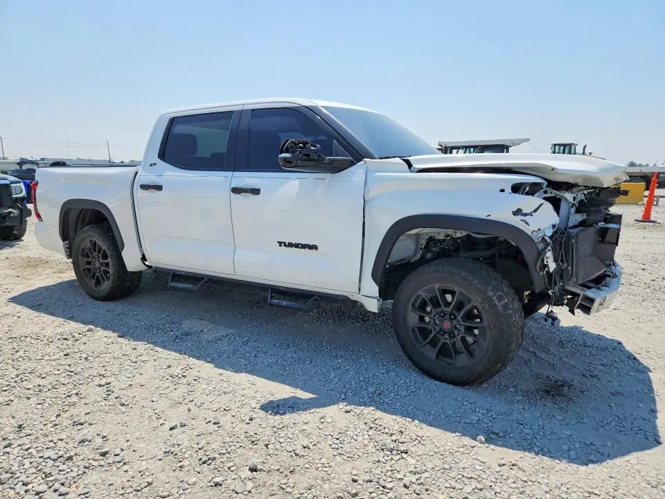 2023 TOYOTA TUNDRA SR5  