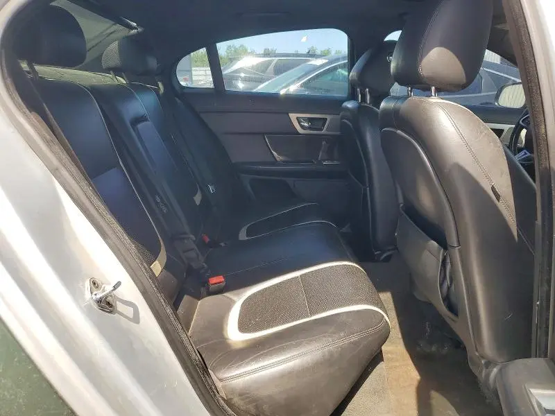 2012 JAGUAR XF PORTFOLIO  