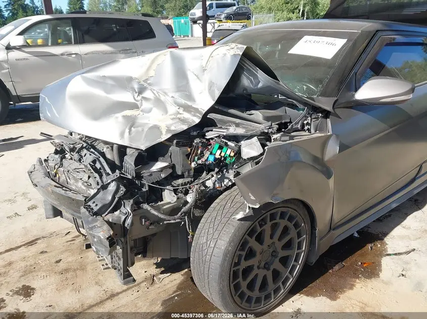 2016 HYUNDAI VELOSTER TURBO