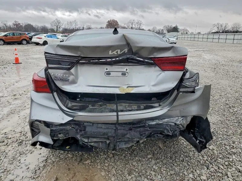2022 KIA FORTE FE  