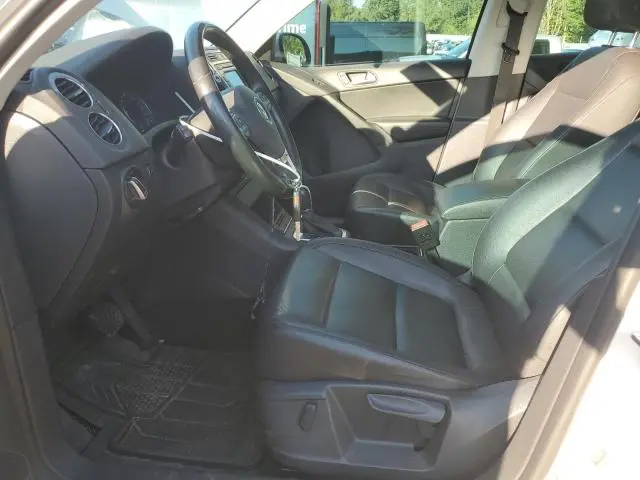 2012 VOLKSWAGEN TIGUAN S
