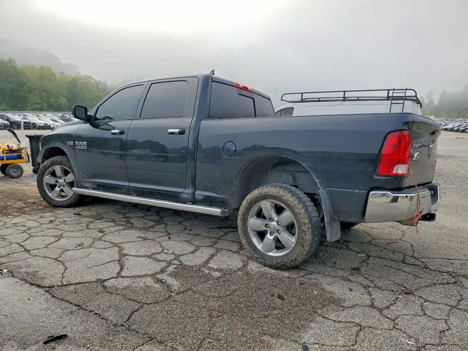 2017 RAM 1500 SLT  