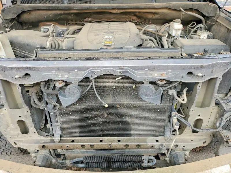 2016 TOYOTA TUNDRA SR5  