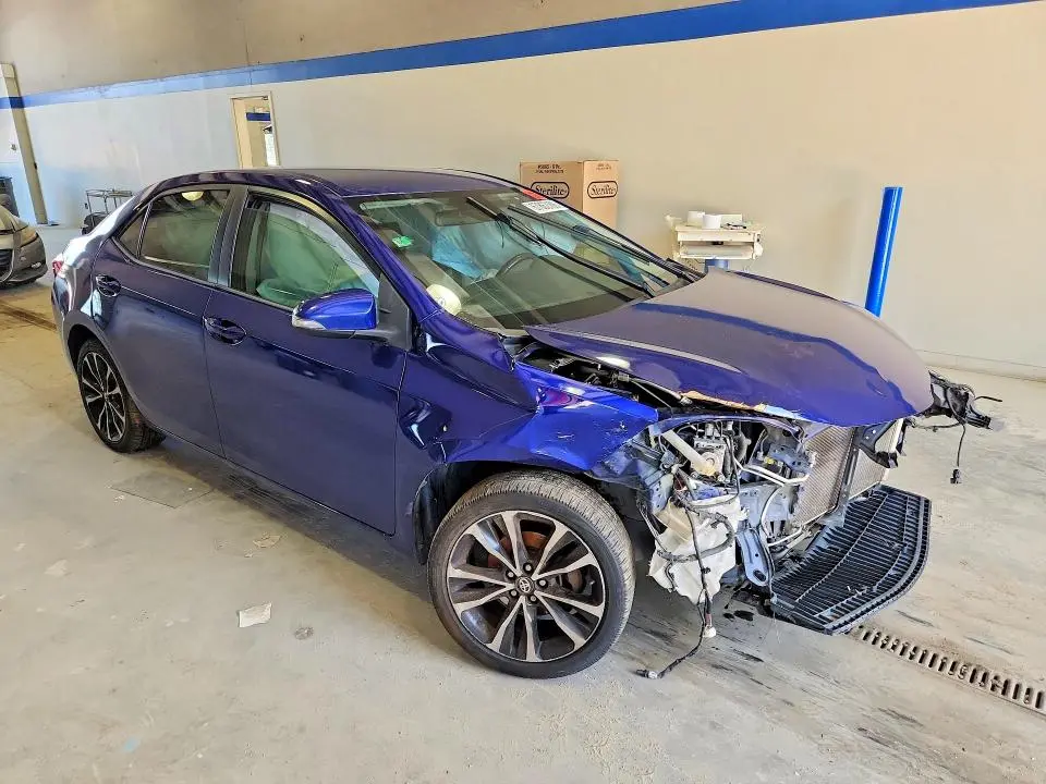 2018 TOYOTA COROLLA SE  