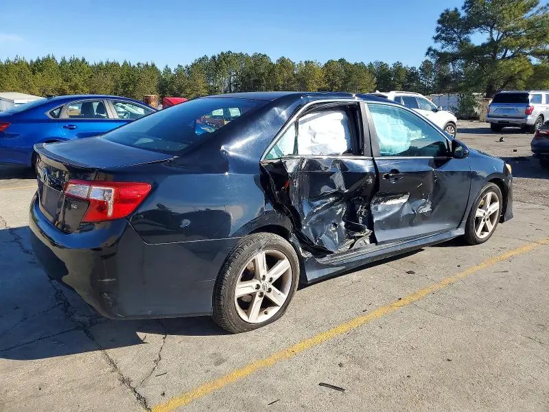 2013 TOYOTA CAMRY SE/X   