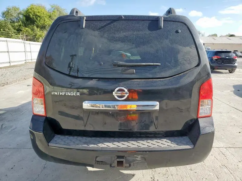2011 NISSAN PATHFINDER S  