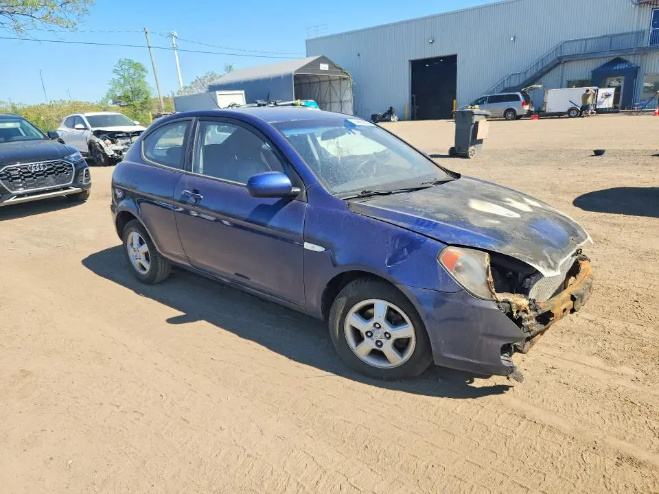 2010 HYUNDAI ACCENT SE  