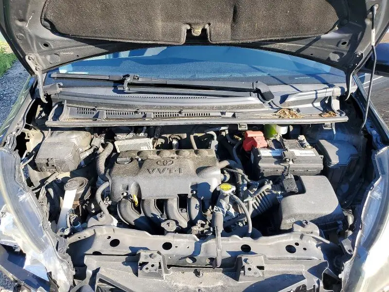 2015 TOYOTA YARIS 5-DOOR LE  