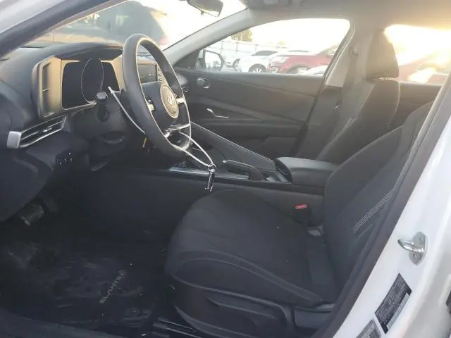 2021 HYUNDAI ELANTRA SE  