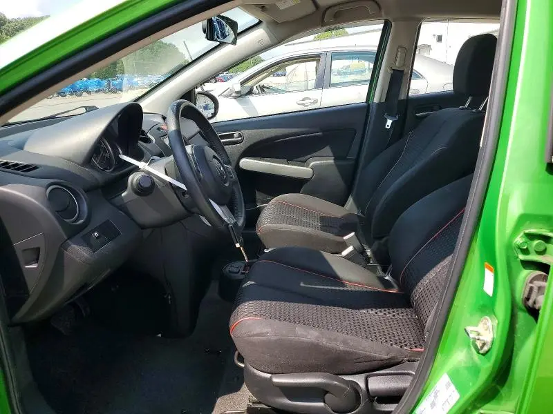 2011 MAZDA MAZDA2   