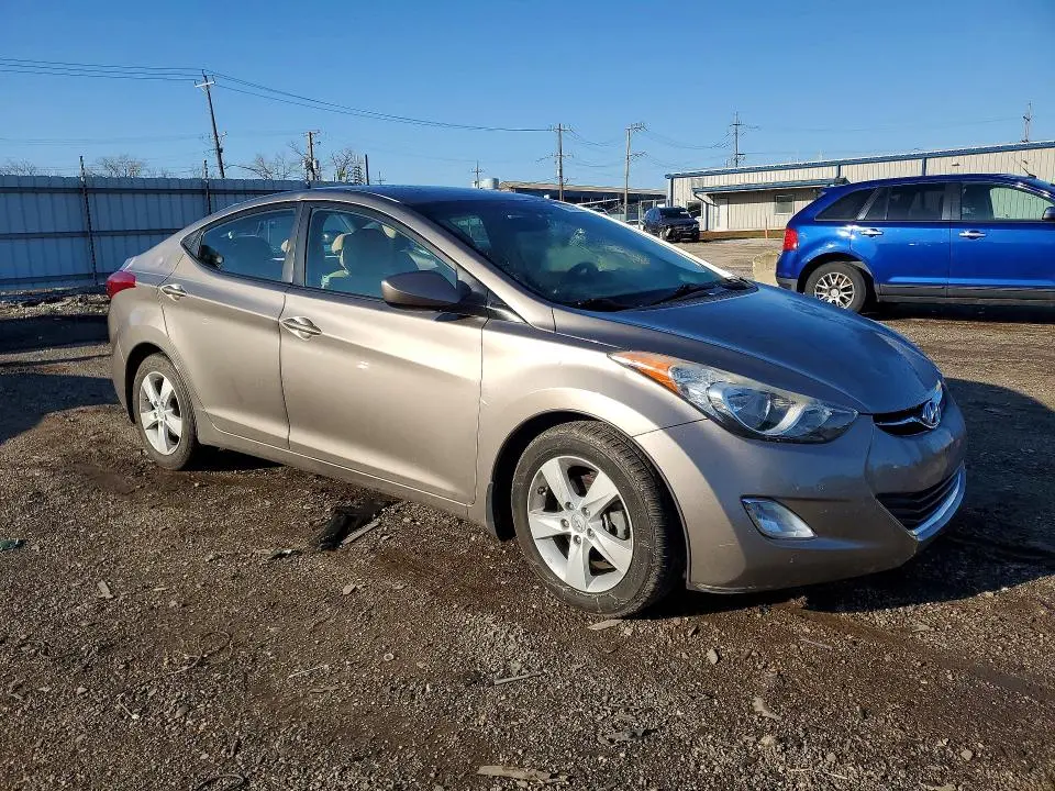 2013 HYUNDAI ELANTRA GLS  
