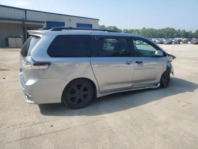 2011 TOYOTA SIENNA SPORT  